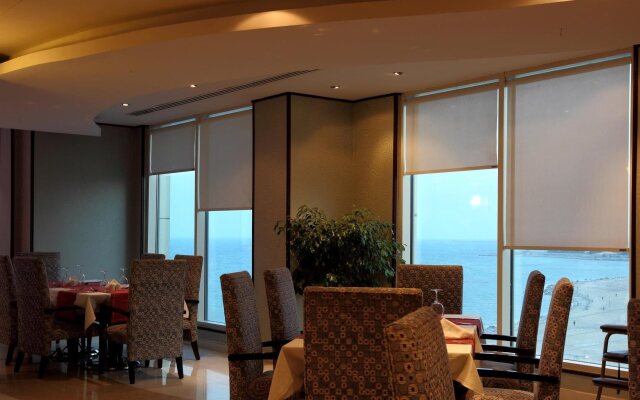 Golden Tulip Hotel