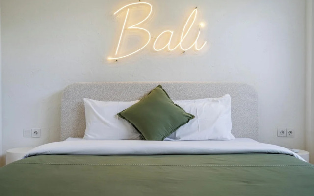 Dreamland Villa 1 Pool & Walk to Beach