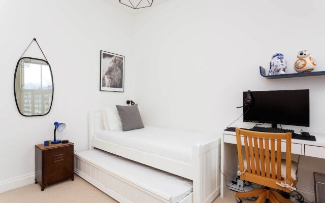 Clean Lines By Clapham Common