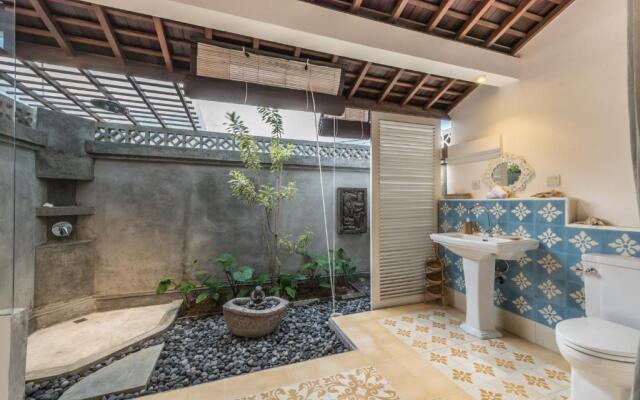 Sol Lila Bali