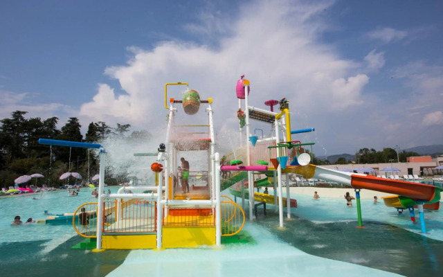 Sisan Family Resort