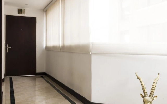 Modern Designer Flat By NOMAD GURU