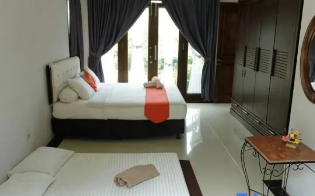 Villa Variz 2 – Guest Rooms – Parompong