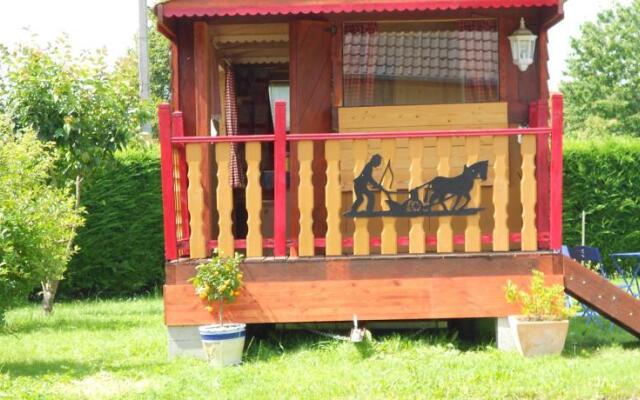 Roulotte "La Montmine"