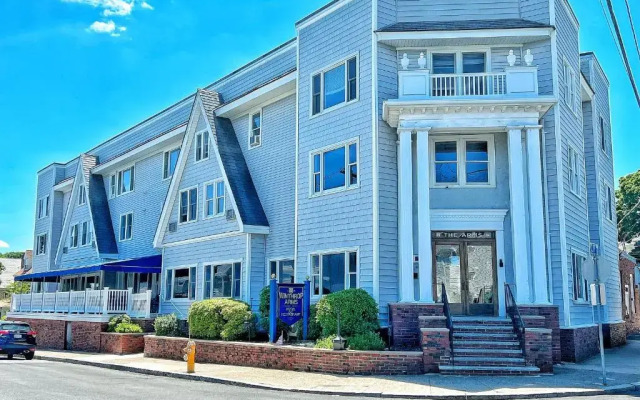 The Winthrop Arms Hotel And Restaurant