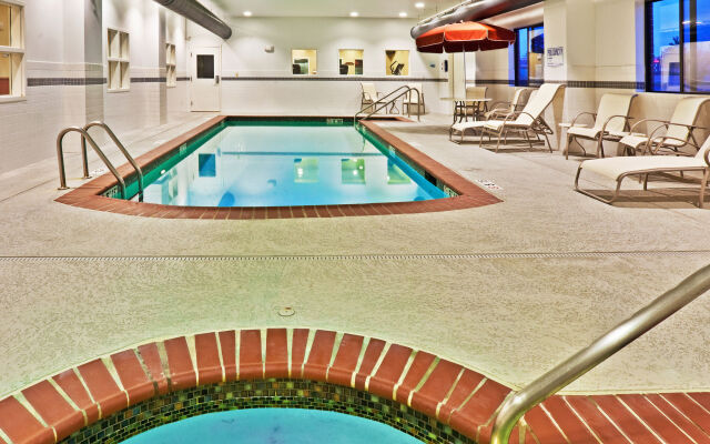 Holiday Inn Express Hotel & Suites Bartlesville by IHG