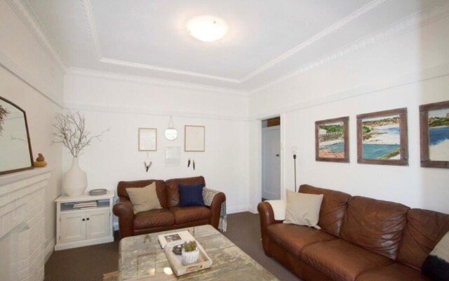 COOGEE GILES (640i)