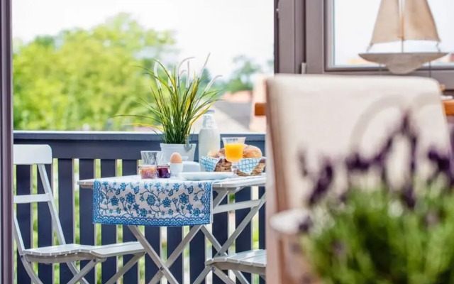 2 on the Estate - Mosch