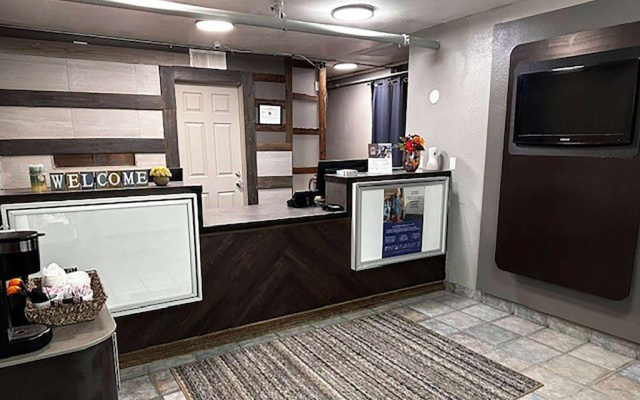 Studio City Suites, A Travelodge By Wyndham