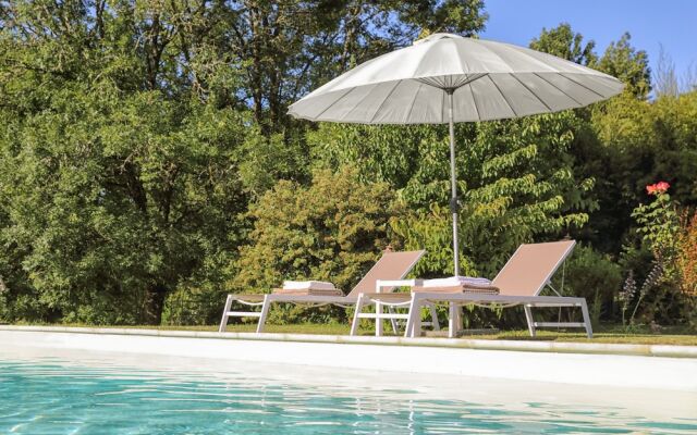 La Mandrélie - La Cabane Du Grand Chêne