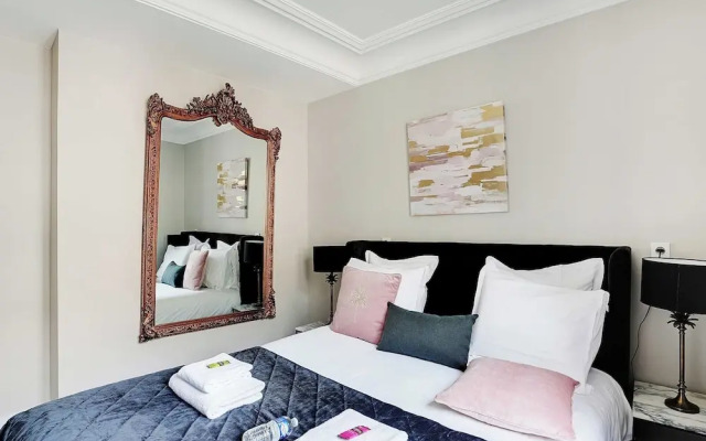 Authentic Apartment - 1br/4p - Near the Louvre