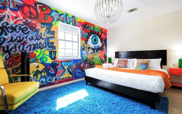 Graffiti and Glam Wonderland