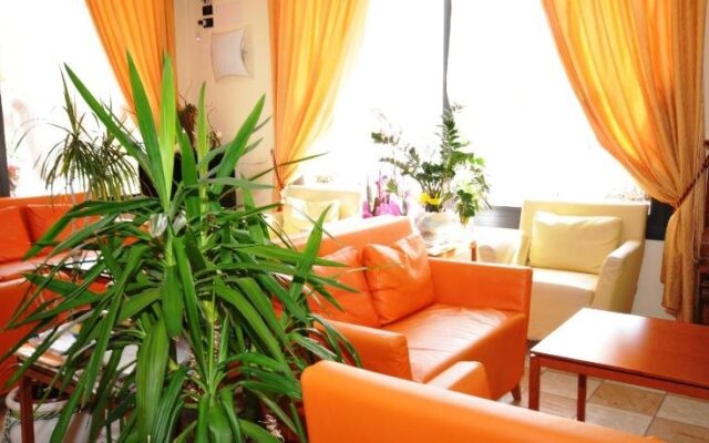 Hotel Crystal