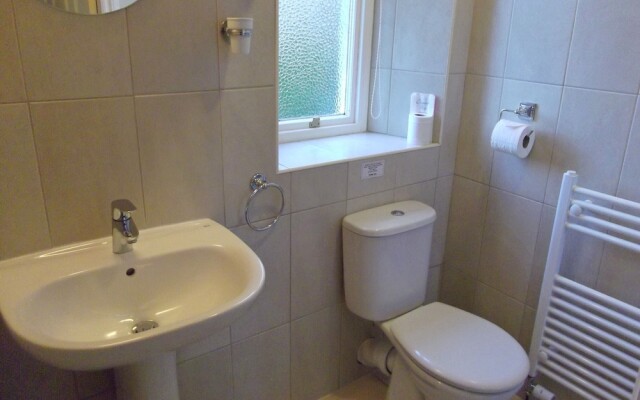 Holmlea Guest House