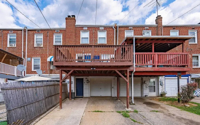 The Gallery, an Allentown Retreat w/ Views!