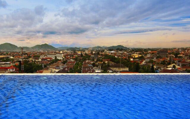 West Point Hotel