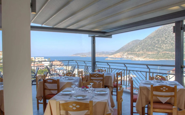 Aparthotel Athina