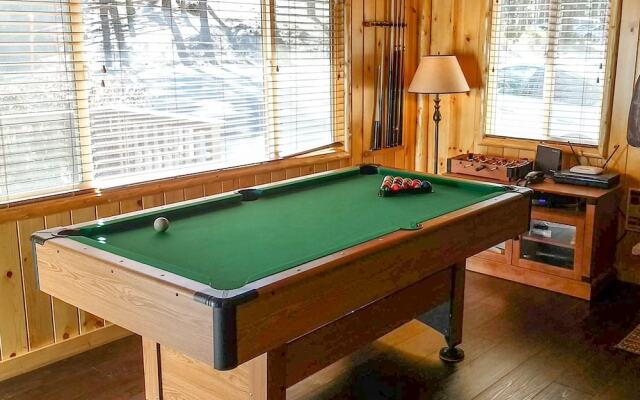 880 Edgemoor Rd Cabin