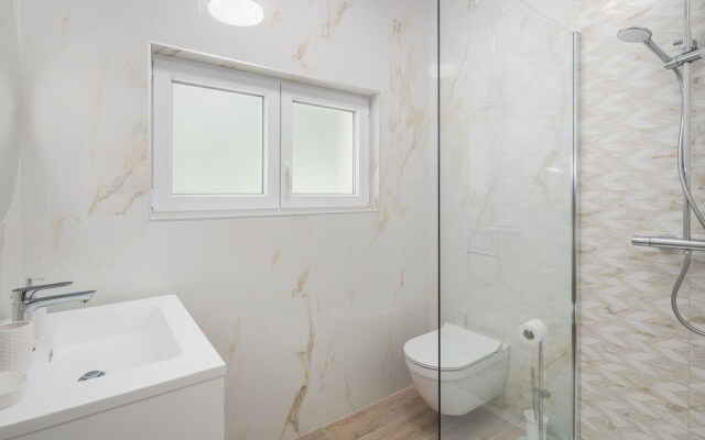 Amazing Home in Rovinj With Wifi and 4 Bedrooms