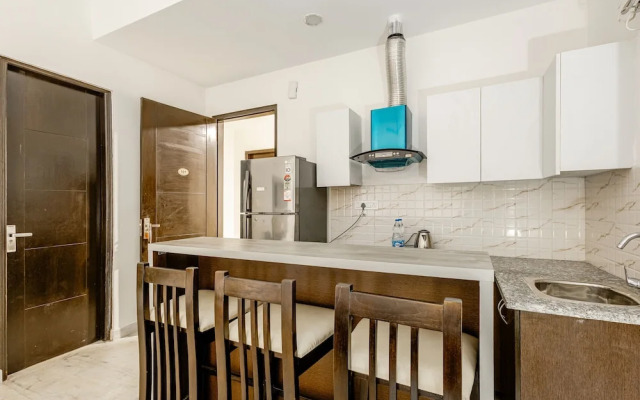 Lime Tree Hotel Golf Course Road Sec-43