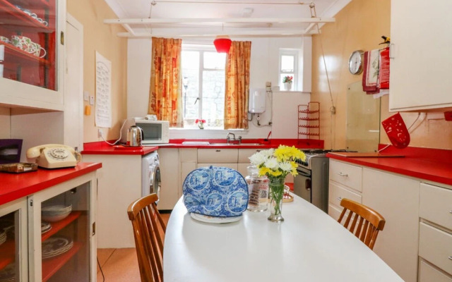 Bay View Apartment