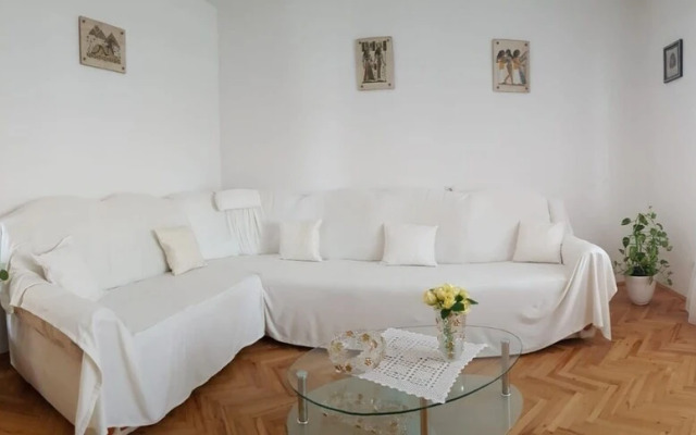 Domed - Close to the sea & Comfortable - A1