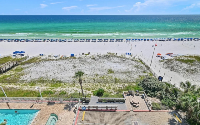 Inn at Crystal Beach 611