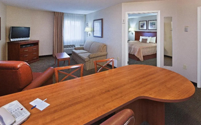 Candlewood Suites Wichita Falls @ Maurine St.