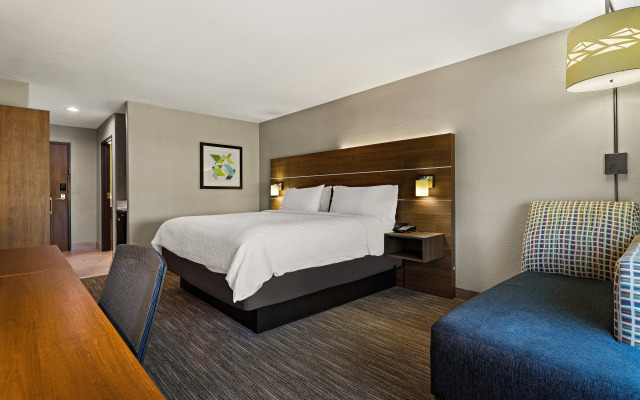 Holiday Inn Express Hotel & Suites Okmulgee