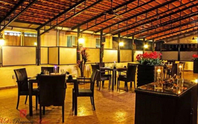 OYO 18923 Mel's Regency