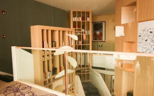 Zhongzhou Elegant Hotel（Luoyang Tianxiang Peony Garden Airport Branch）