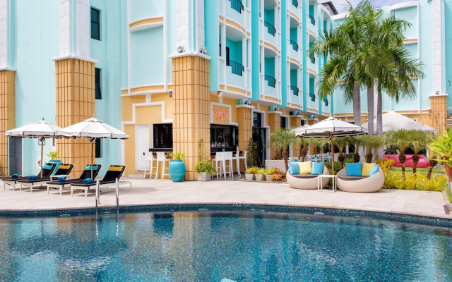 Wave Hotel Pattaya