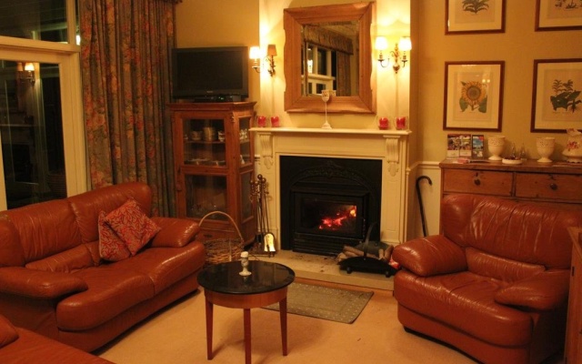 Strathburn Cottage Luxury Bed & Breakfast – Guest Rooms – Bowral