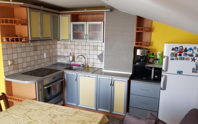 Guest House Ianis Paradise