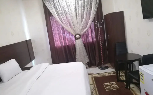 Revan Hotel
