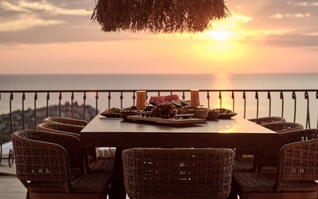 Rebek Luxury Villas & Suites