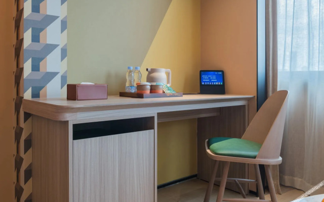 Orange Hotel (Shenzhen Futian Convention and Exhibition Center)