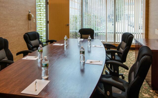 Hampton Inn & Suites Boston Crosstown Center