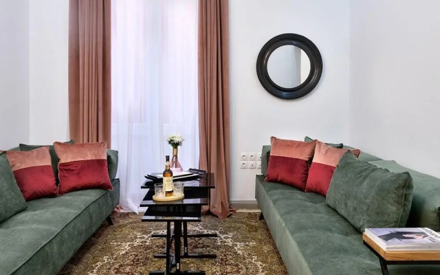 2 Mazi Suites