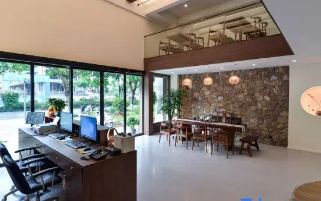 Wuyue Inn Residence