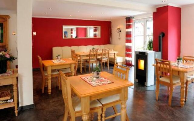 Wein- und Gästehaus M. Bai