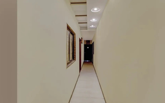 Treebo Trend Loharkar's Family Hotel