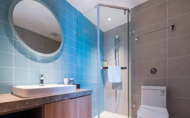 Home Inn (Chongqing Wanzhou Dianbao Road Wanda Plaza)