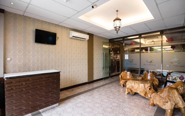RedDoorz Plus near Soekarno Hatta Airport 2