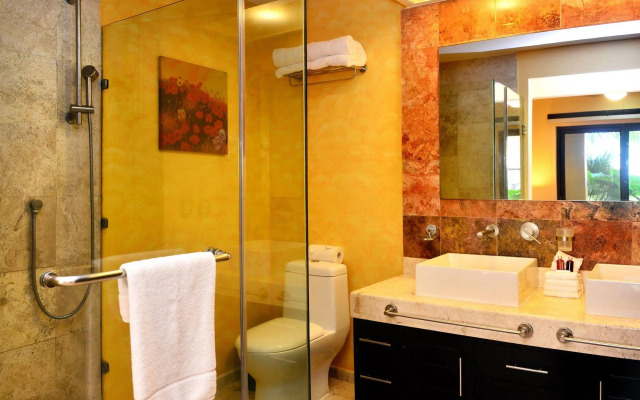 Residencia El Faro by Rentals Your Way
