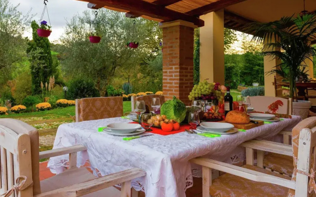 Gorgeous Villa Near Spoleto With Swimming Pool