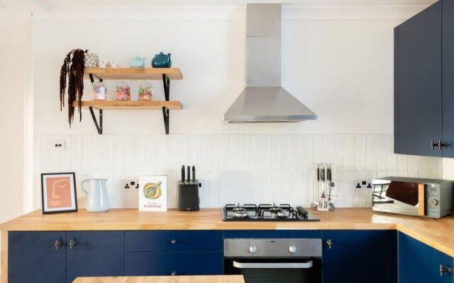 The Stoke Newington Common - Modern & Bright 3BDR Apartment