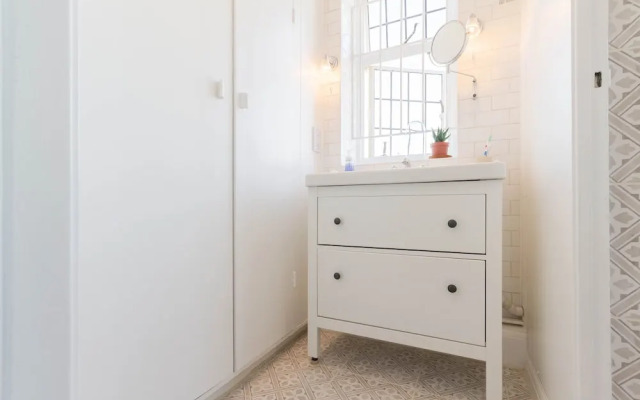 Chic 1 Bed Studio Flat In Popular Bloomsbury
