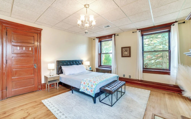 Spacious Pittsburgh Rental: Walk to Frick Park!