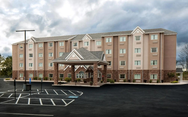Microtel Inn & Suites by Wyndham St Clairsville/Wheeling